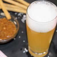 Basen-Bier von Dr. Jacob's Medical schmeckt hopfig herb mit wichtigen Mineralstoffen