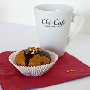 Chi-Cafe-Muffin mit Tasse