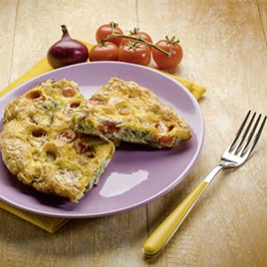 Veganes Omelett mit Süßkartoffeln und Tomaten